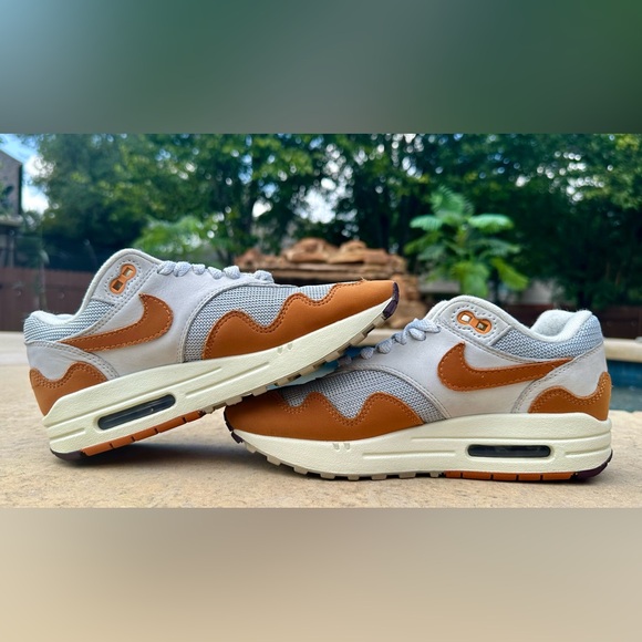 Nike Air Max 1 Patta Waves Monarch - Size 4 Men’s, 5.5 Women’s - Picture 3 of 8
